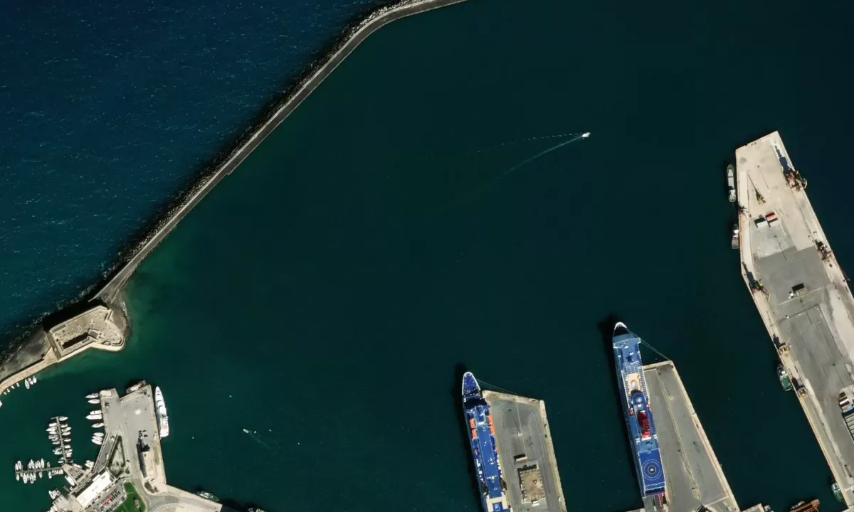 Flyfoto av Iraklion Marina