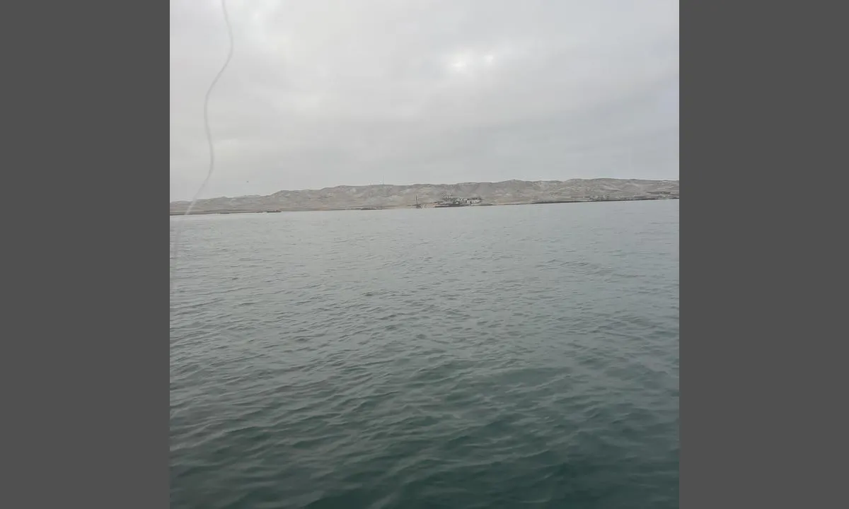 Isla Lobas de Tierra: {"base": "no", "no": "Hanen hvor vi fikk godt hold p\u00e5 8 meter", "se": "Hanen d\u00e4r vi fick bra f\u00e4ste p\u00e5 8 meter", "en": "The anchor held well at 8 meters", "da": "Hanen hvor vi fik godt greb p\u00e5 8 meter", "fr": "Le coq o\u00f9 nous avons obtenu une bonne prise \u00e0 8 m\u00e8tres", "de": "Die Ankerstelle, wo wir bei einer Tiefe von 8 Metern guten Halt fanden", "es": "El ancla donde obtuvimos buen agarre a 8 metros", "it": "L'ancora dove abbiamo ottenuto una buona presa a 8 metri", "pt": "O local onde tivemos uma boa ancoragem a 8 metros", "nl": "We kregen goed grip met de ankerklauw bij 8 meter diepte", "pl": "Hanen gdzie uzyskali\u015bmy dobre trzymanie na 8 metrach", "uk": "\u042f\u043a\u0456\u0440 \u0434\u0435 \u043c\u0438 \u043e\u0442\u0440\u0438\u043c\u0430\u043b\u0438 \u0434\u043e\u0431\u0440\u0443 \u0442\u0440\u0438\u043c\u043a\u0443 \u043d\u0430 8 \u043c\u0435\u0442\u0440\u0430\u0445", "ro": "Locul unde ne-am ancorat ferm la 8 metri", "tr": "8 metre derinlikte iyi tutunma sa\u011flad\u0131\u011f\u0131m\u0131z demirleme alan\u0131", "el": "\u039f \u03bc\u03cc\u03bb\u03bf\u03c2 \u03cc\u03c0\u03bf\u03c5 \u03b1\u03b3\u03ba\u03c5\u03c1\u03bf\u03b2\u03bf\u03bb\u03ae\u03c3\u03b1\u03bc\u03b5 \u03ba\u03b1\u03bb\u03ac \u03c3\u03c4\u03b1 8 \u03bc\u03ad\u03c4\u03c1\u03b1", "cs": "Kotevili jsme v hloubce 8 metr\u016f", "hu": "A horgony, ahol 8 m\u00e9teren j\u00f3l tartott", "fi": "Koukku, johon saimme hyv\u00e4n pidon 8 metriss\u00e4", "bg": "\u041a\u043e\u0442\u0432\u0430\u0442\u0430, \u043a\u044a\u0434\u0435\u0442\u043e \u0441\u0435 \u0437\u0430\u0434\u044a\u0440\u0436\u0430\u0445\u043c\u0435 \u0434\u043e\u0431\u0440\u0435 \u043d\u0430 8 \u043c\u0435\u0442\u0440\u0430", "sr": "Sidro gde smo imali dobar grip na 8 metara", "et": "Hanes, kus saime hea pidamise 8 meetri s\u00fcgavusel", "lv": "Enkura vieta, kur m\u0113s dab\u016bj\u0101m labu sa\u0137eri 8 metru dzi\u013cum\u0101", "lt": "Inkaravimo vieta, kur mes gerai laikom\u0117s 8 metr\u0173 gylyje"}