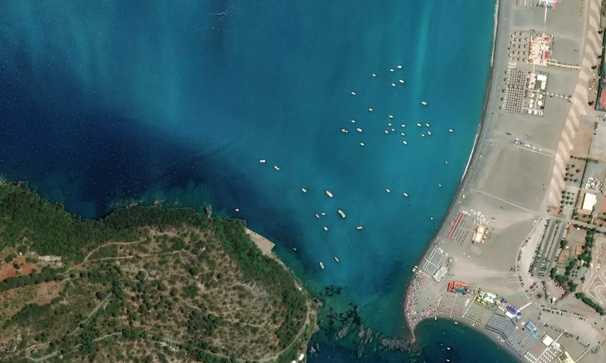 Flyfoto av Isola di Dino