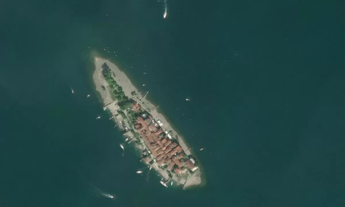 Flyfoto av Isola Superiore