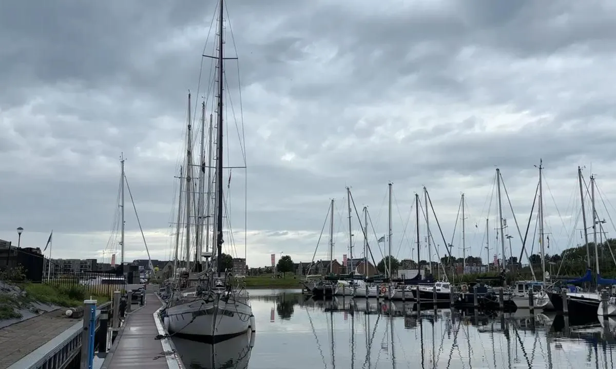 Jachthaven Schelde: {"base": "en", "no": "I marinaen", "se": "I hamnen", "en": "In the marina", "da": "I marinaen"}