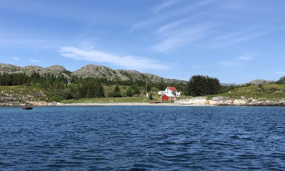 {"base": "no", "no": "Det er spredt og hyggelig bebyggelse ved Jektholmen", "se": "Det \u00e4r spridd och trevlig bebyggelse vid Jektholmen", "en": "There are scattered and pleasant buildings at Jektholmen", "da": "Der er spredt og hyggelig bebyggelse ved Jektholmen"}