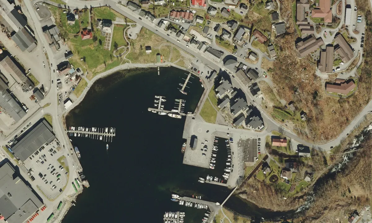 Flyfoto av Jørpeland Gjestehavn
