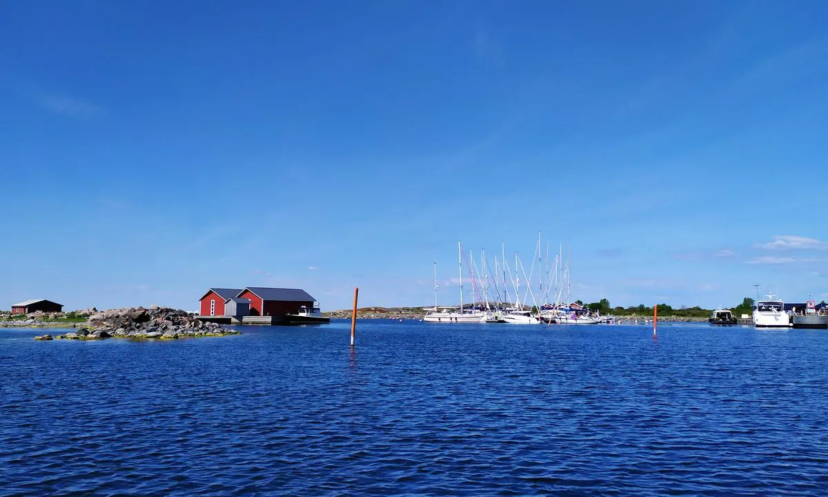 Jurmo (Saaristomeri): {"base": "en", "no": "Havneinnl\u00f8p", "se": "Hamninlopp", "en": "Harbour enterance", "da": "Havneindl\u00f8b"}