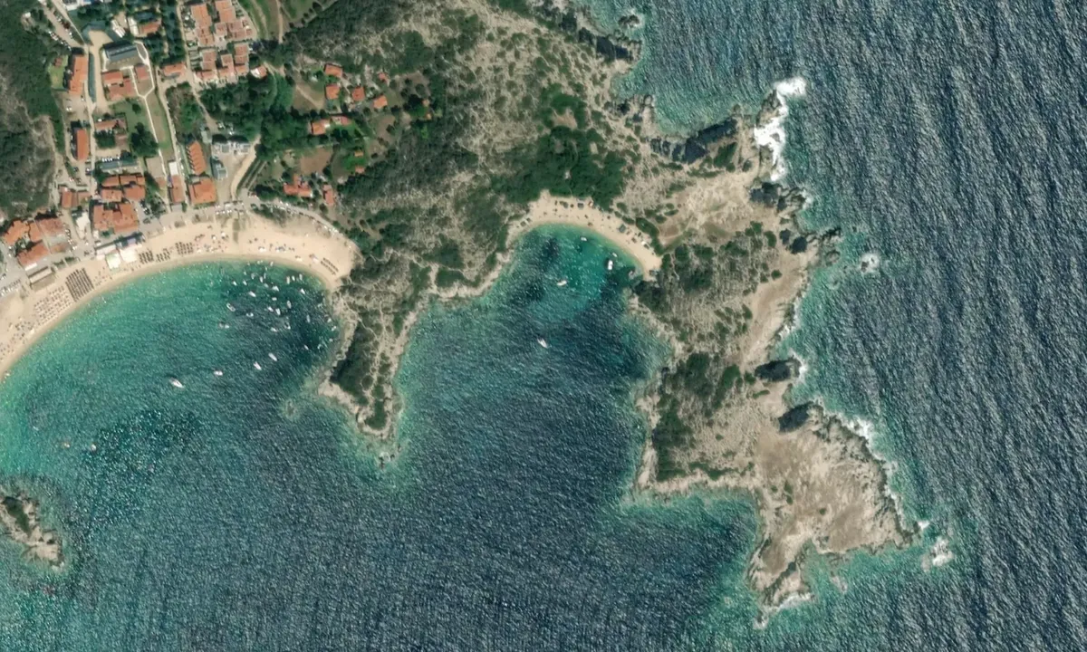 Flyfoto av Kalamitsi Beach