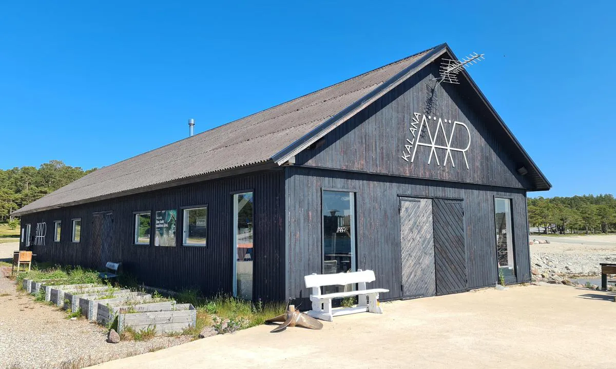 Kalana: {"base": "en", "no": "restaurant", "se": "restaurang", "en": "restaurant", "da": "restaurant", "fr": "restaurant", "de": "Restaurant", "es": "restaurante", "it": "ristorante", "pt": "restaurante", "nl": "<span>restaurant</span>", "pl": "restauracja", "uk": "\u0440\u0435\u0441\u0442\u043e\u0440\u0430\u043d", "ro": "restaurant", "tr": "restoran", "el": "\u03b5\u03c3\u03c4\u03b9\u03b1\u03c4\u03cc\u03c1\u03b9\u03bf", "cs": "restaurace", "hu": "\u00e9tterem", "fi": "ravintola", "bg": "\u0440\u0435\u0441\u0442\u043e\u0440\u0430\u043d\u0442", "sr": "\u0440\u0435\u0441\u0442\u043e\u0440\u0430\u043d", "et": "restoran", "lv": "restor\u0101ns", "lt": "restoranas"}