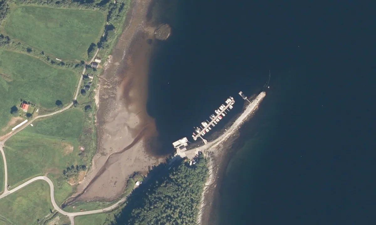 Flyfoto av Kalvika Marina - Bindalseidet