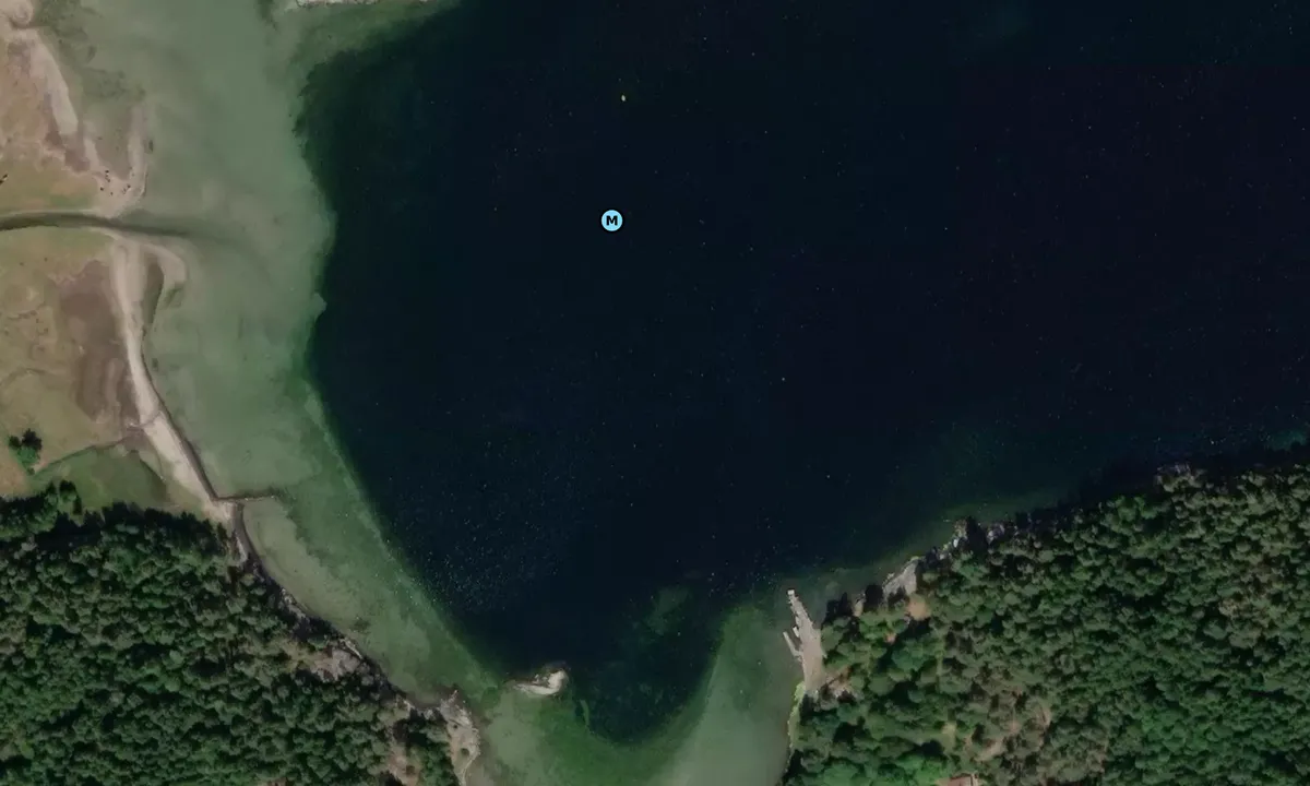 Satelite image of Kalvöfjord