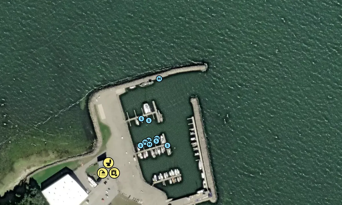 Flyfoto av Kardla Marina