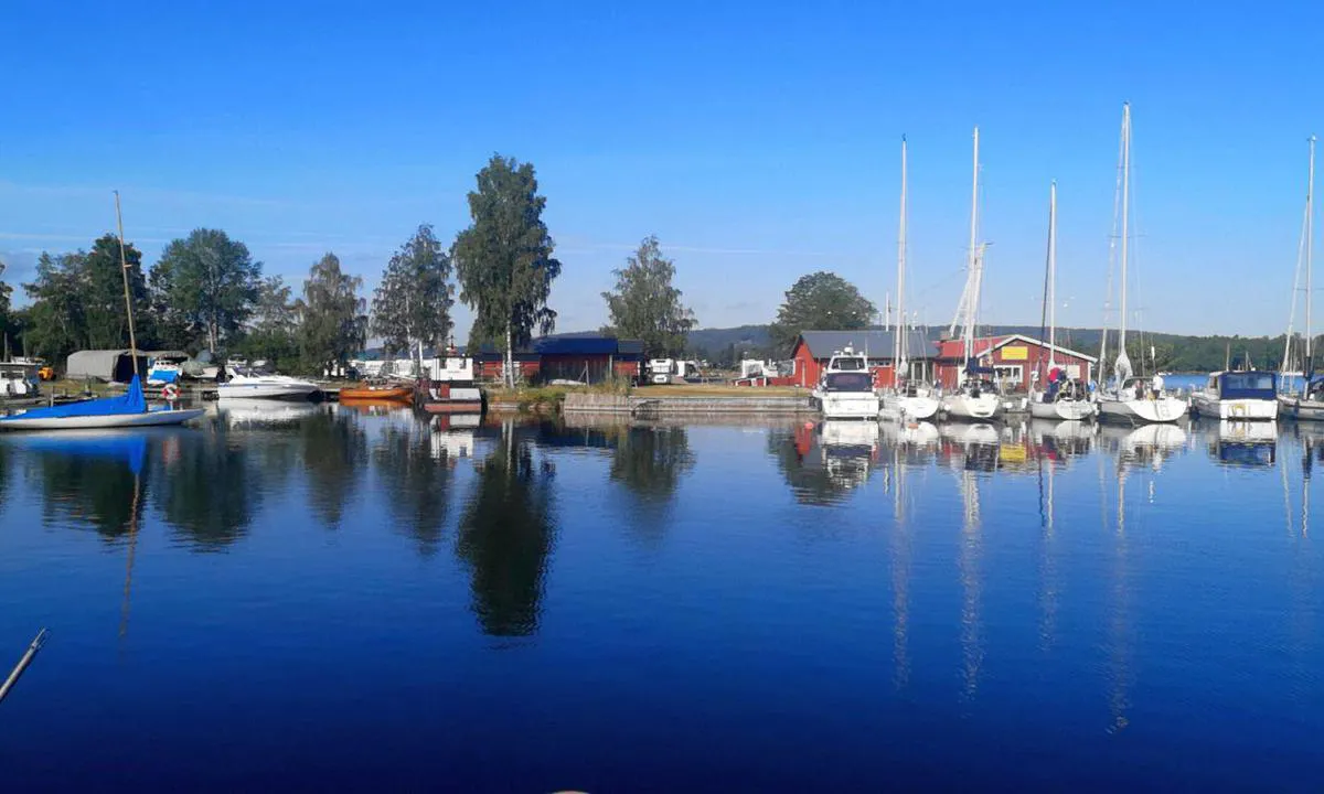 {"base": "se", "no": "Karlsborg - Kanalbolaget", "se": "Karlsborg - Kanalbolaget", "en": "Karlsborg - The Canal Company", "da": "Karlsborg - Kanalbolaget"}