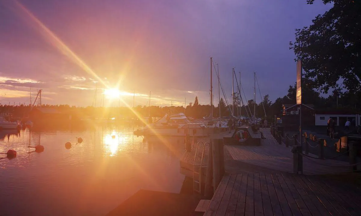 {"base": "se", "no": "Karlsborg - Kanalbolaget", "se": "Karlsborg - Kanalbolaget", "en": "Karlsborg - The Canal Company", "da": "Karlsborg - Kanalbolaget"}