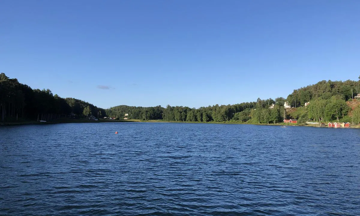 Kåröd Kile: View from the anchorage into the bay