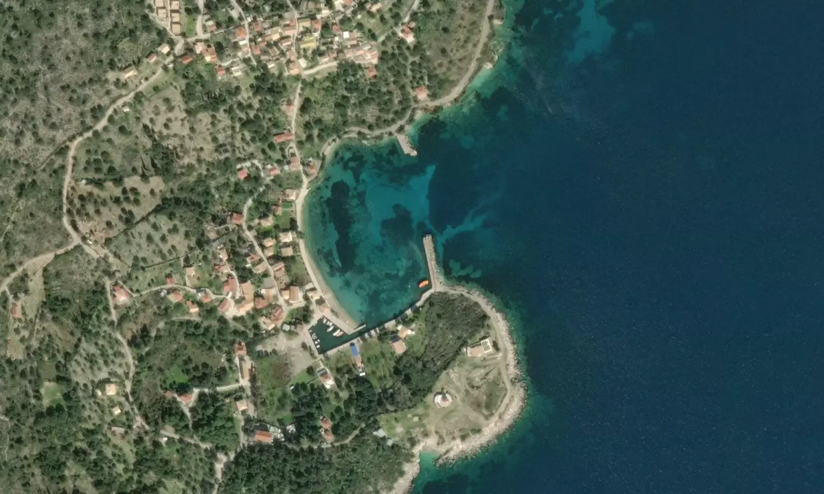 Flyfoto av Kastos marina
