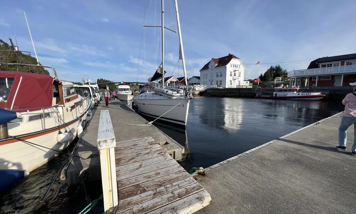 Kielstraumen: Longside gjestebrygge