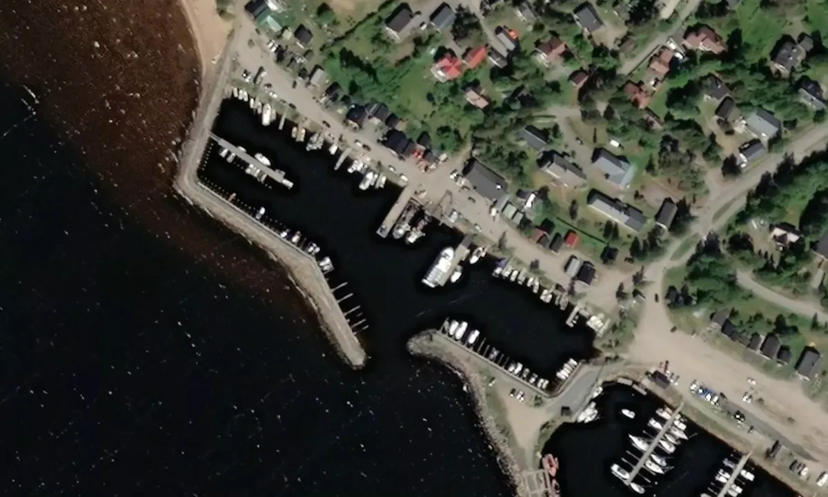 Satelite image of Kiviniemi's fishing port