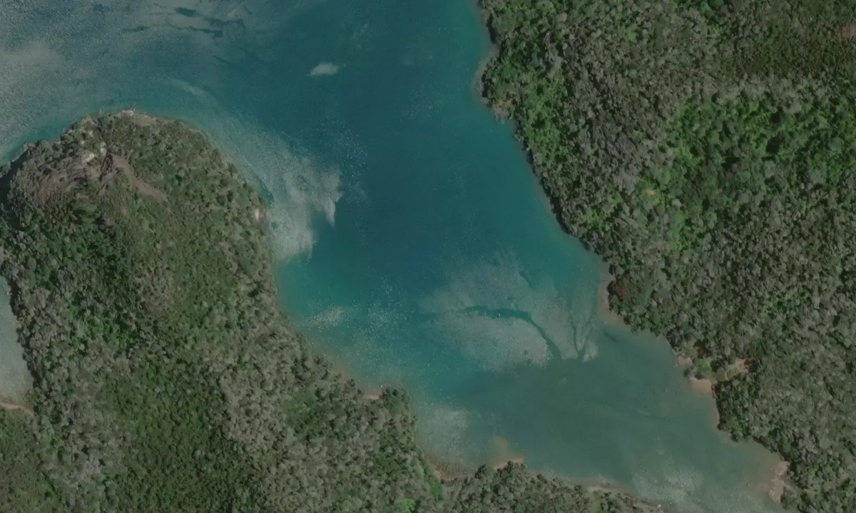 Flyfoto av Kiwiriki Bay