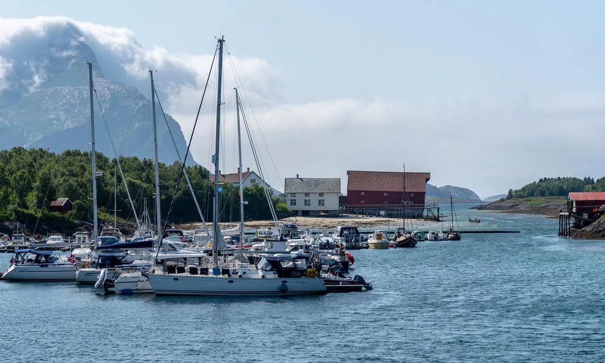 Kjerringøy: Gjestebryggen fra nord.