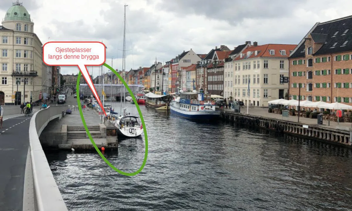 København Nyhavn: {"base": "no", "no": "Meget sentral plassering p\u00e5 denne gjestehavna.", "se": "Mycket central placering p\u00e5 denna g\u00e4sthamn.", "en": "Very central location at this guest harbour.", "da": "Meget central placering p\u00e5 denne g\u00e6stehavn."}