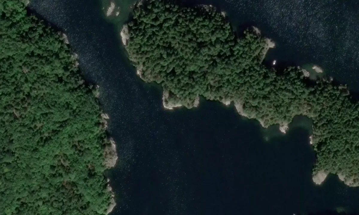 Satelite image of Kjøstveitholmen