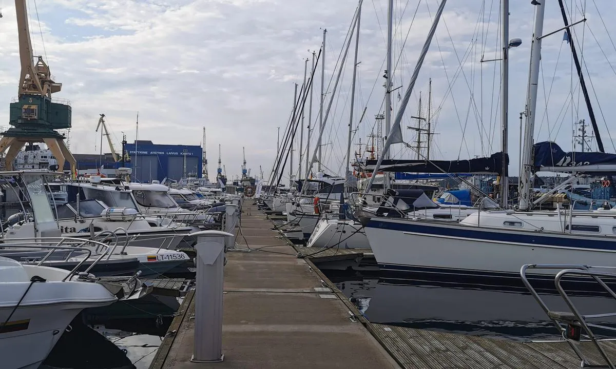 {"base": "lt", "no": "Klaipeda Marina", "se": "Klaipeda Marina", "en": "Klaipeda Marina", "da": "Klaipeda Marina", "fr": "Marina de Klaipeda", "de": "Klaip\u0117da Marina", "es": "Marina de Klaipeda", "it": "Marina di Klaipeda", "pt": "Klaipeda Marina", "nl": "Klaipeda Marina", "pl": "Marina w K\u0142ajpedzie", "uk": "\u041a\u043b\u0430\u0439\u043f\u0435\u0434\u0441\u044c\u043a\u0430 \u041c\u0430\u0440\u0438\u043d\u0430", "ro": "Portul de agrement Klaipeda", "tr": "Klaipeda Marina", "el": "\u039c\u03b1\u03c1\u03af\u03bd\u03b1 \u039a\u03bb\u03b1\u03ca\u03c0\u03ad\u03bd\u03c4\u03b1", "cs": "Klaipeda Marina", "hu": "Klaipeda Marina", "fi": "Klaip\u0117da Marina", "bg": "\u041a\u043b\u0430\u0439\u043f\u0435\u0434\u0430 \u041c\u0430\u0440\u0438\u043d\u0430", "sr": "Klaipeda Marina", "et": "Klaip\u0117da sadam", "lv": "Klaip\u0113das jahtu osta", "lt": "Klaipeda Marina"}