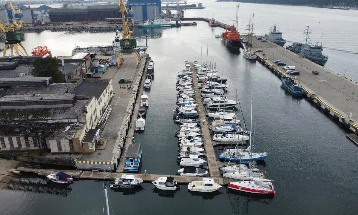 {"base": "lt", "no": "Marina Klaipeda", "se": "Marina Klaipeda", "en": "Marina Klaipeda", "da": "Marina Klaipeda", "fr": "Marina Klaipeda", "de": "Marina Klaipeda", "es": "Marina Klaip\u0117da", "it": "Marina Klaipeda", "pt": "Marina Klaipeda", "nl": "Marina Klaip\u0117da", "pl": "Marina K\u0142ajpeda", "uk": "\u041c\u0430\u0440\u0438\u043d\u0430 \u041a\u043b\u0430\u0439\u043f\u0435\u0434\u0430", "ro": "Marina Klaipeda", "tr": "Marina Klaipeda", "el": "\u039c\u03b1\u03c1\u03af\u03bd\u03b1 \u039a\u03bb\u03ac\u03b9\u03c0\u03b5\u03bd\u03c4\u03b1", "cs": "Marina Klaipeda", "hu": "Klaip\u0117da Marina", "fi": "Klaip\u0117dan Marina", "bg": "\u041c\u0430\u0440\u0438\u043d\u0430 \u041a\u043b\u0430\u0439\u043f\u0435\u0434\u0430", "sr": "Marina Klaipeda", "et": "Marina Klaipeda", "lv": "Marina Klaip\u0113da", "lt": "Marina Klaipeda"}