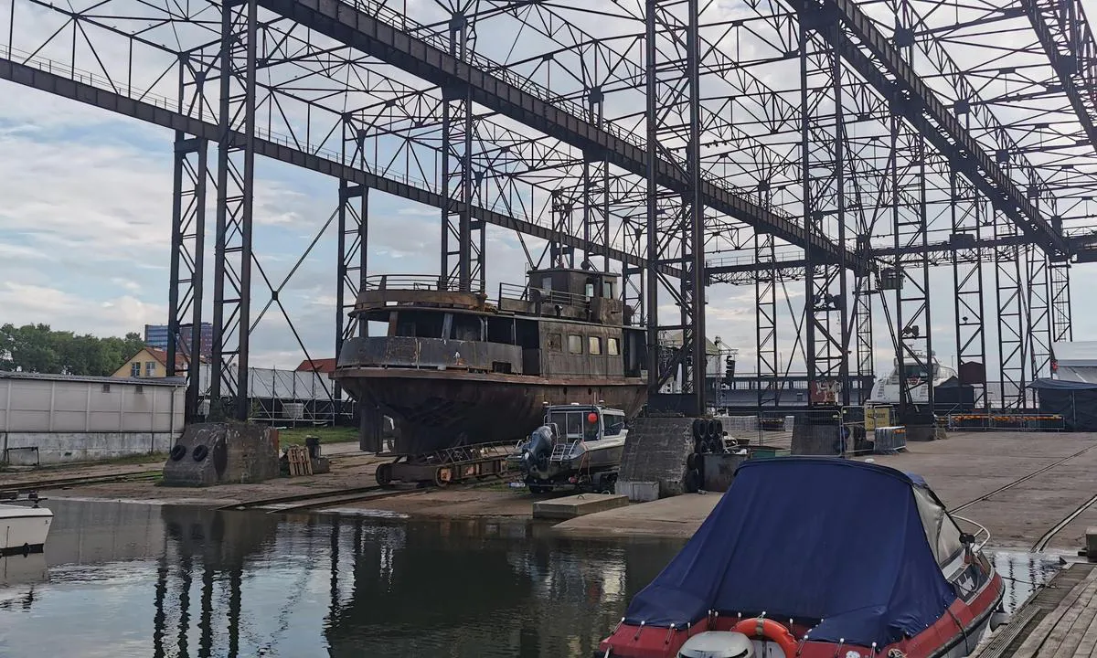 {"base": "lt", "no": "Klaipeda Marina", "se": "Klaipeda Marina", "en": "Klaipeda Marina", "da": "Klaipeda Marina", "fr": "Marina de Klaip\u0117da", "de": "Klaip\u0117da Marina", "es": "Klaipeda Marina", "it": "Marina di Klaipeda", "pt": "Marina de Klaipeda", "nl": "Klaip\u0117da Jachthaven", "pl": "Marina w K\u0142ajpedzie", "uk": "\u041a\u043b\u0430\u0439\u043f\u0435\u0434\u0441\u044c\u043a\u0430 \u041c\u0430\u0440\u0438\u043d\u0430", "ro": "Marina Klaipeda", "tr": "Klaipeda Marina", "el": "\u039c\u03b1\u03c1\u03af\u03bd\u03b1 \u039a\u03bb\u03b1\u03ca\u03c0\u03ad\u03bd\u03c4\u03b1", "cs": "Marina v Klaip\u0117d\u011b", "hu": "Klaip\u0117da Marina", "fi": "Klaip\u0117da Marina", "bg": "\u041a\u043b\u0430\u0439\u043f\u0435\u0434\u0430 \u041c\u0430\u0440\u0438\u043d\u0430", "sr": "\u041a\u043b\u0430\u0458\u043f\u0435\u0434\u0430 \u041c\u0430\u0440\u0438\u043d\u0430", "et": "Klaipeda Marina", "lv": "Klaip\u0113das jahtu osta", "lt": "Klaipeda Marina"}