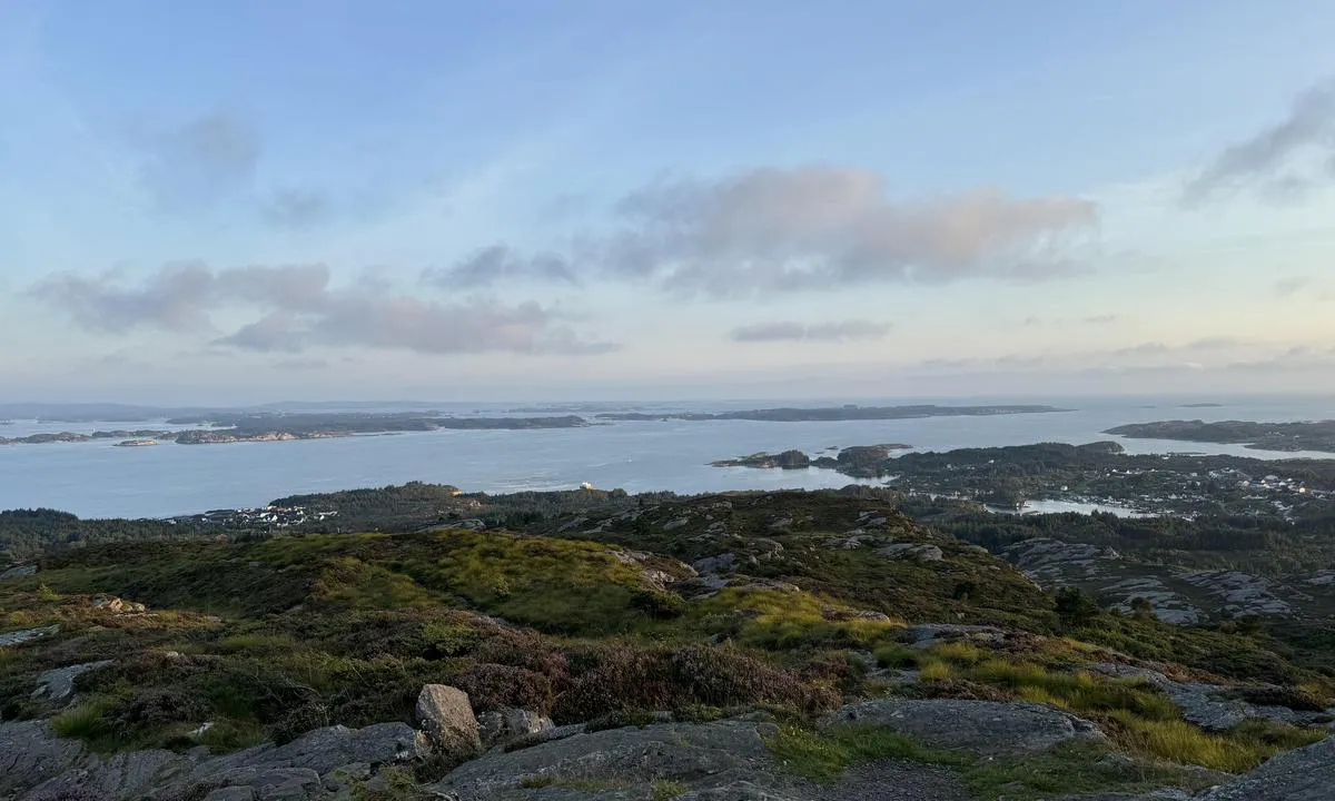 Kleppholmen Marina: {"base": "en", "no": "Utsikt fra Kleppaksla", "se": "Utsikt fr\u00e5n Kleppaksla", "en": "View from Kleppaksla", "da": "Udsigt fra Kleppaksla"}