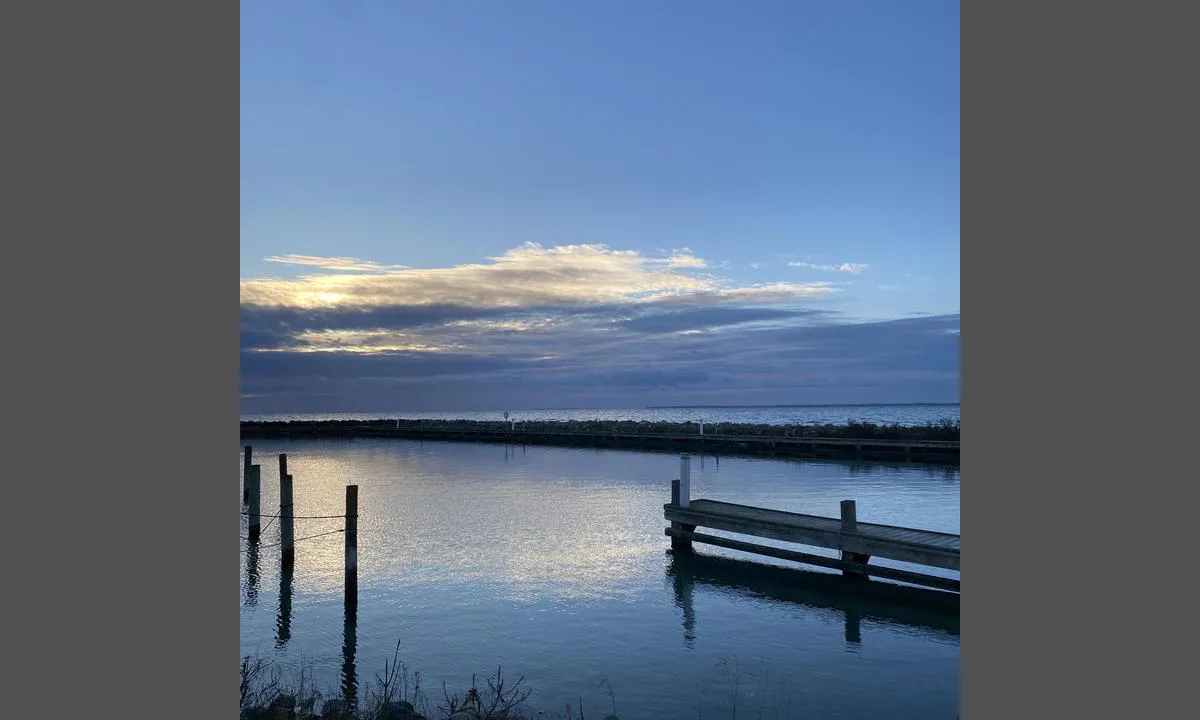 Klintholm Havn: {"base": "se", "no": "2023-11-26 Vakker utsikt", "se": "2023-11-26 Vacker vy", "en": "2023-11-26 Beautiful view", "da": "2023-11-26 Smuk udsigt"}