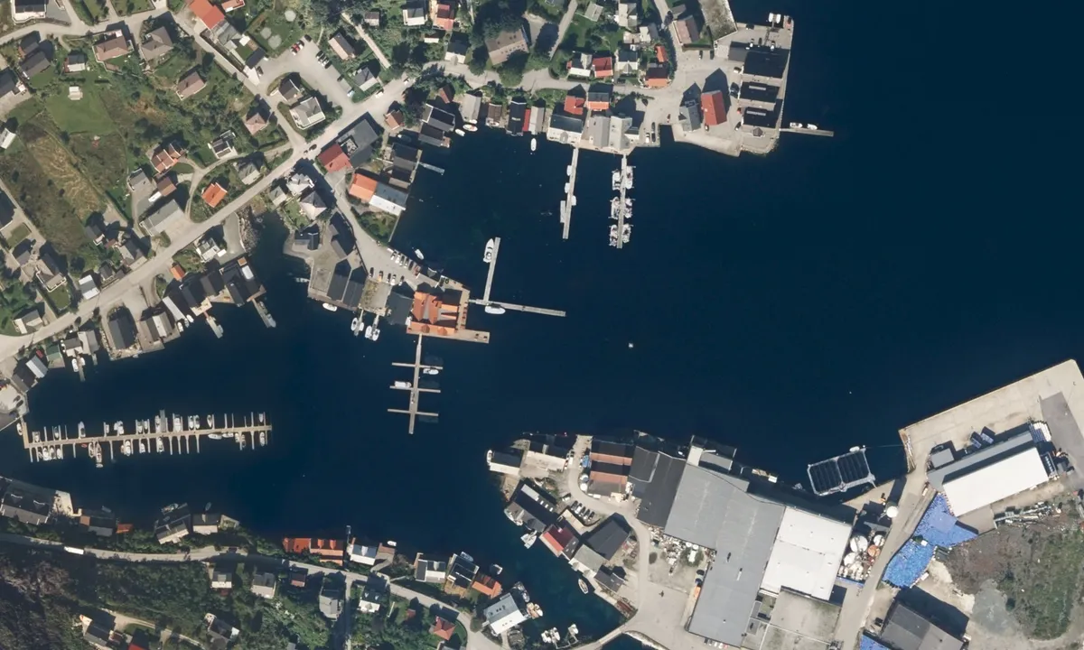 Flyfoto av Knutholmen - Kalvåg