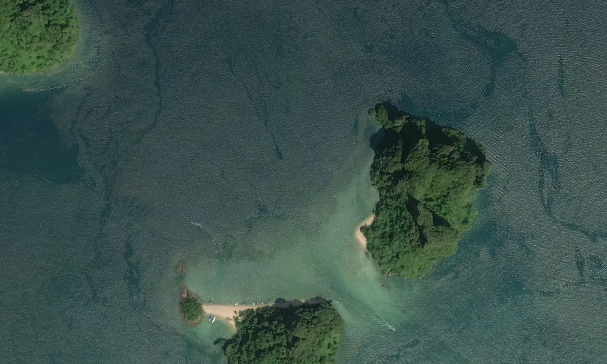 Flyfoto av Koh Aleil