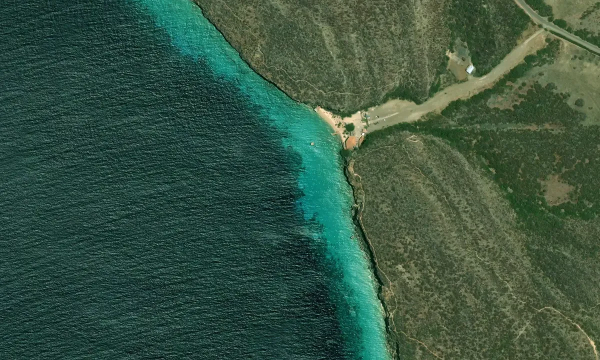 Flyfoto av Kokomo Bay