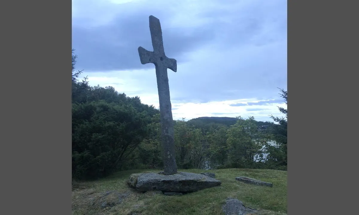 Korssund Gjestehamn: Korset Olav reiste etter at Gud åpnet dette nye sundet for han. (gode på storytelling allerede den gang)