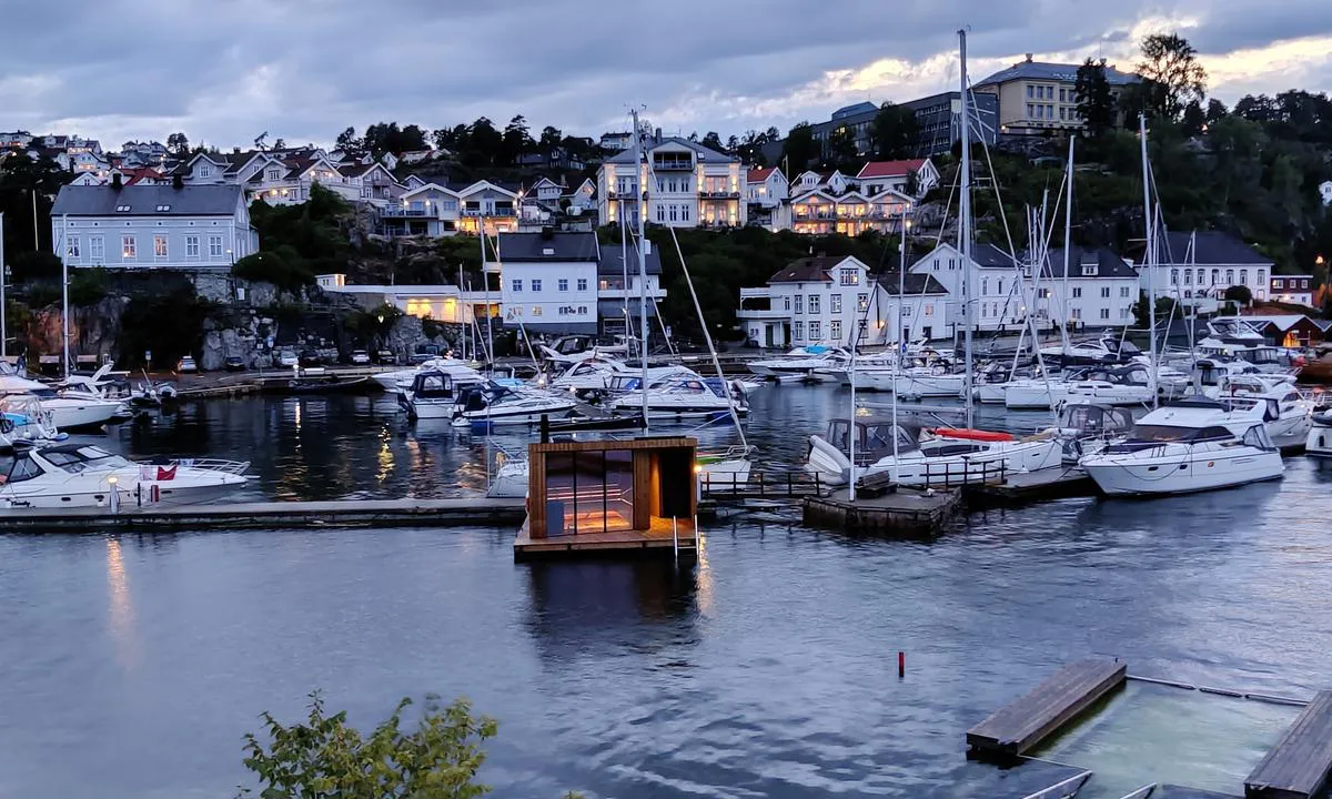 Kragerø Gjestehavn: {"base": "no", "no": "Fra Gunnarsholmen", "se": "Fr\u00e5n Gunnarsholmen", "en": "From Gunnarsholmen", "da": "Fra Gunnarsholmen"}