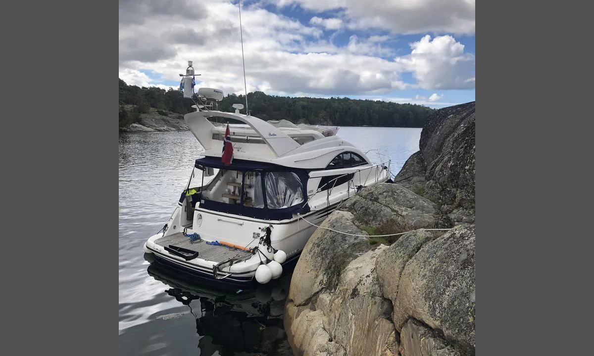 Kranseholmen - Tjärnö: {"base": "no", "no": "Plass for fleire b\u00e5ter", "se": "Plats f\u00f6r flera b\u00e5tar", "en": "Space for several boats", "da": "Plads til flere b\u00e5de"}