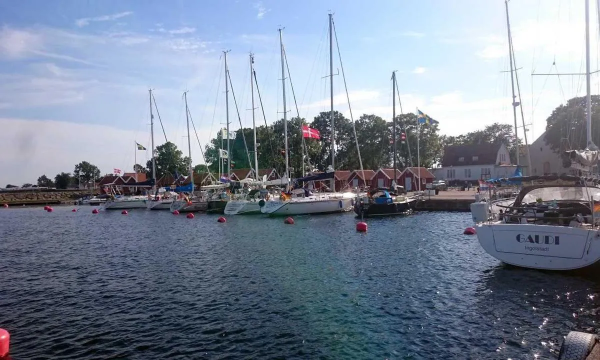 {"base": "se", "no": "Kristianopel Gjestehavn", "se": "Kristianopel G\u00e4sthamn", "en": "Kristianopel Guest Harbor", "da": "Kristianopel G\u00e6stehavn"}