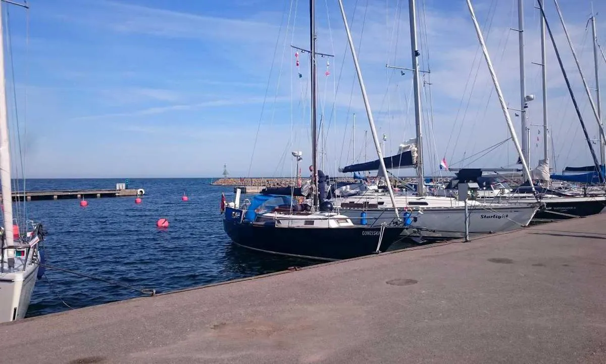 {"base": "se", "no": "Kristianopel Gjestehavn", "se": "Kristianopel G\u00e4sthamn", "en": "Kristianopel Guest Harbour", "da": "Kristianopel G\u00e6stehavn"}