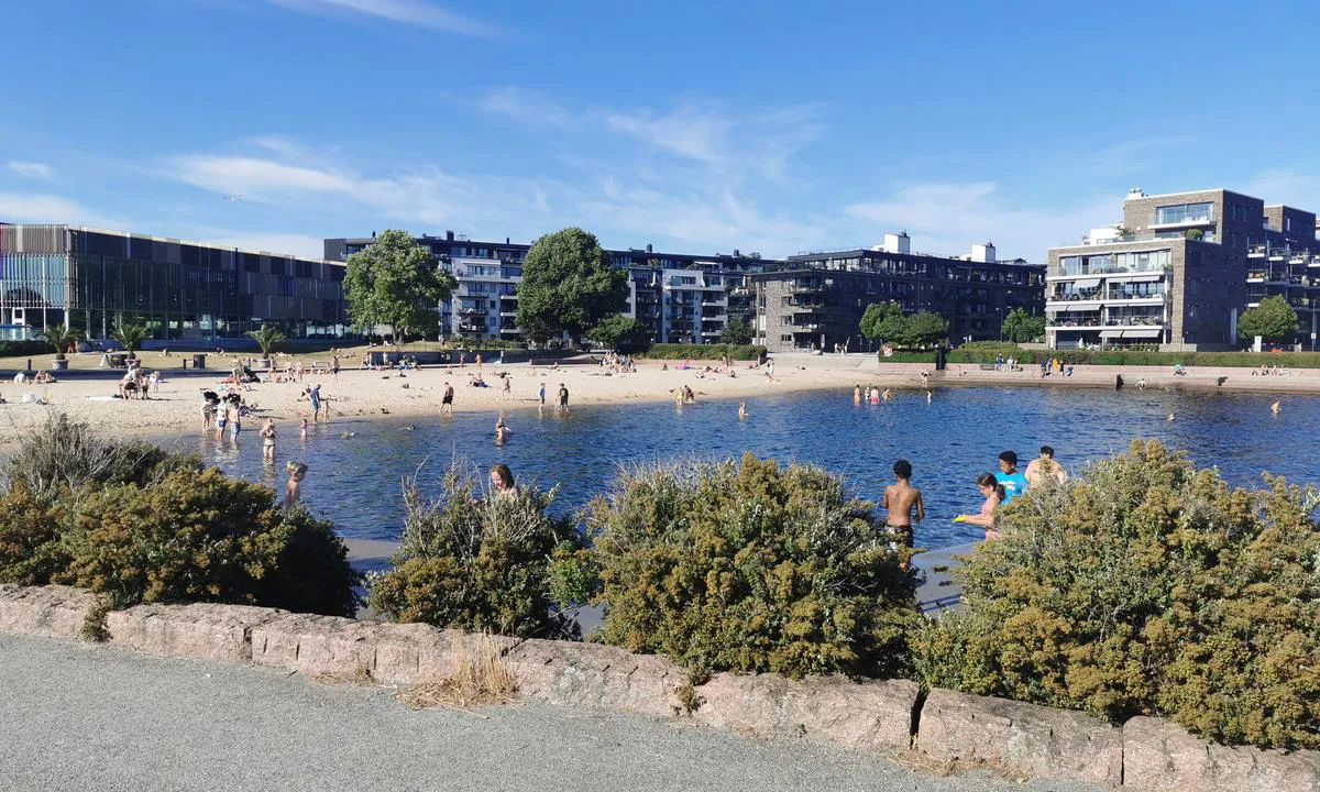 Flott badestrand rett bortenfor båthavna. Sommerbyen Kristiansand!