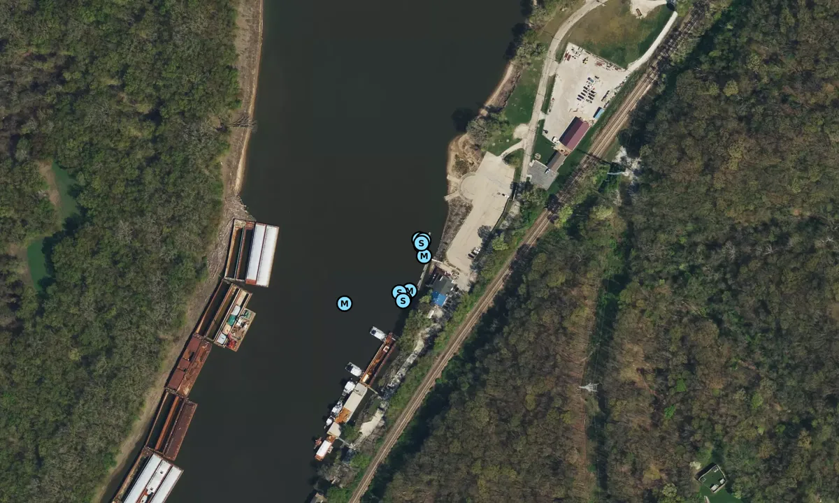 Satelite image of Kuchie's On The Water