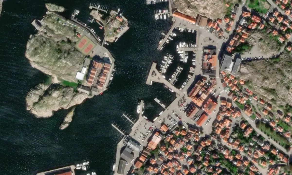 Flyfoto av Kungshamn Gästhamn