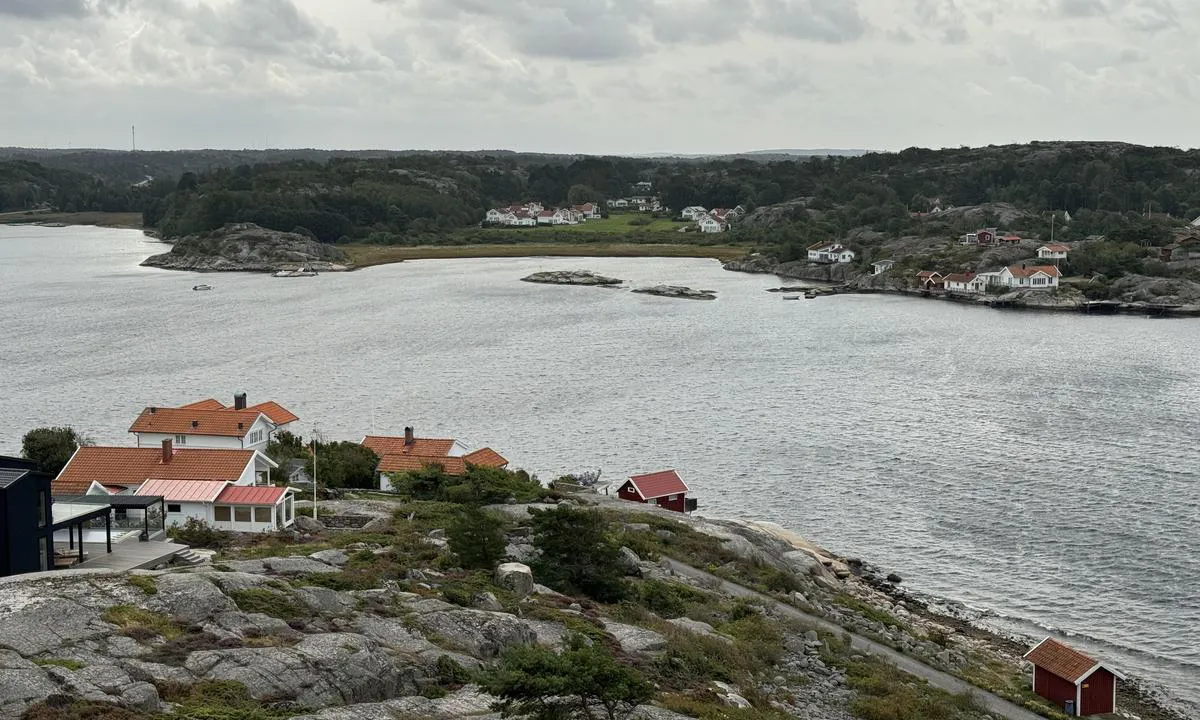 {"base": "no", "no": "Kvarnekilen sett fra nord", "se": "Kvarnekilen sedd fr\u00e5n norr", "en": "Kvarnekilen seen from the north", "da": "Kvarnekilen set fra nord"}