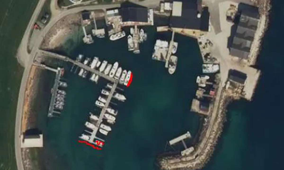 Kvarøy Marina: {"base": "no", "no": "Gjesteplasser", "se": "G\u00e4stplatser", "en": "Guest berths", "da": "G\u00e6stepladser"}