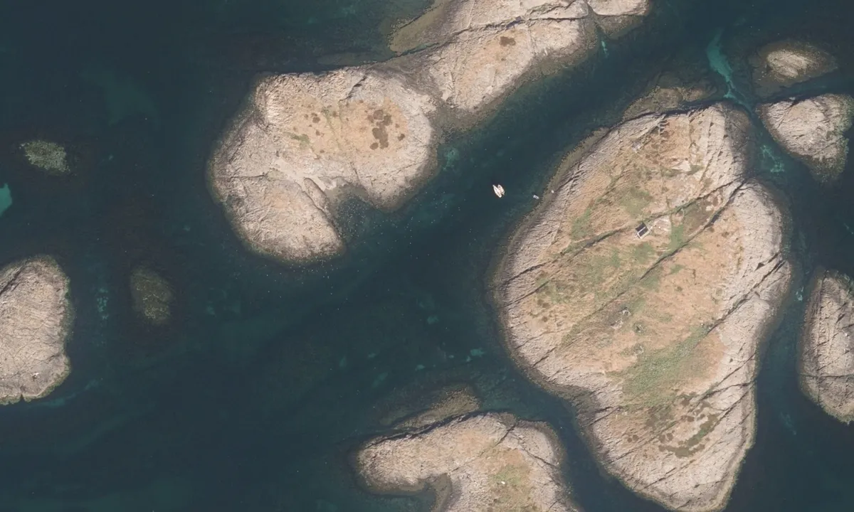 Flyfoto av Kvernsteinen
