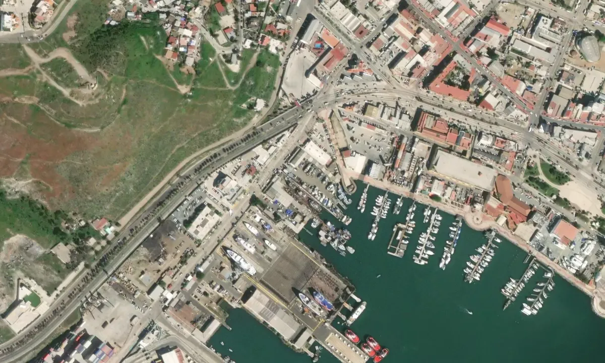 Flyfoto av La Costa Boat Works