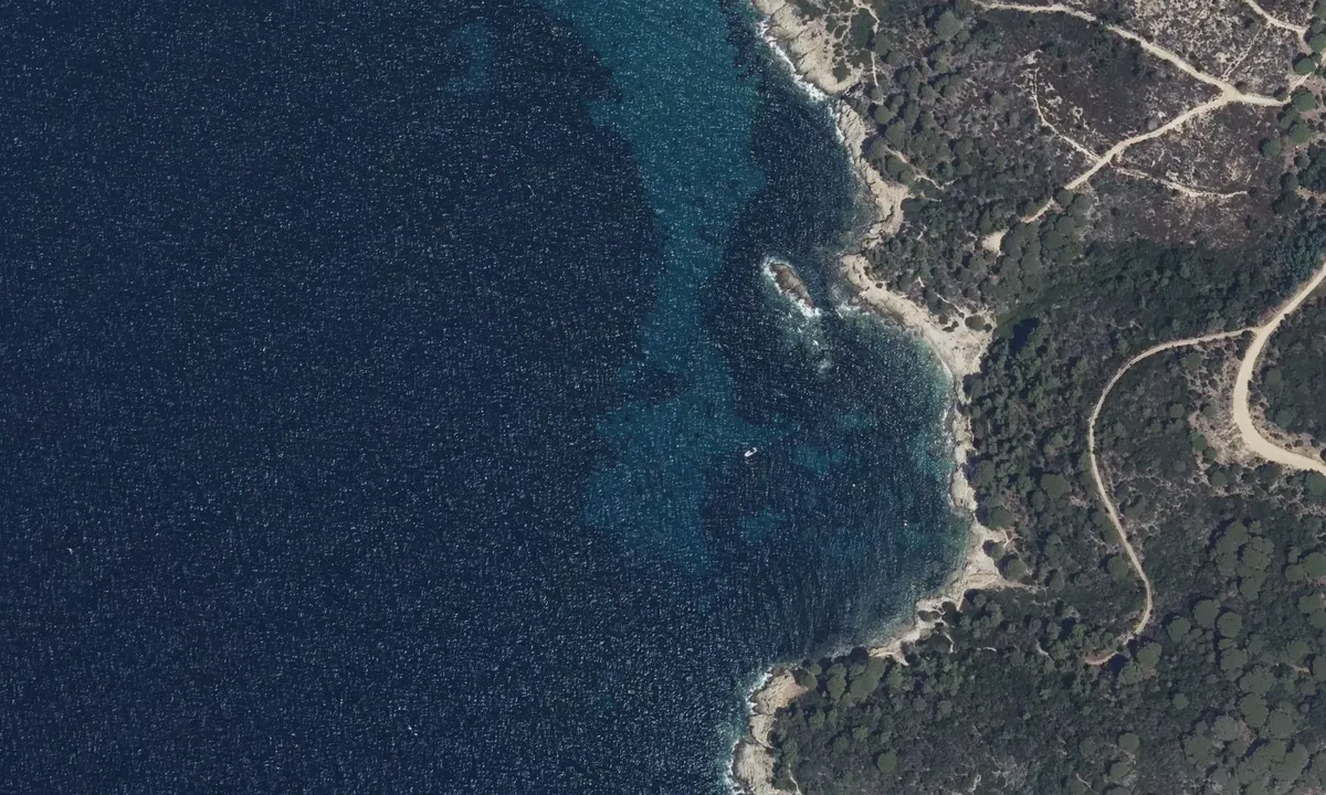 Satelite image of La plage du crocodile