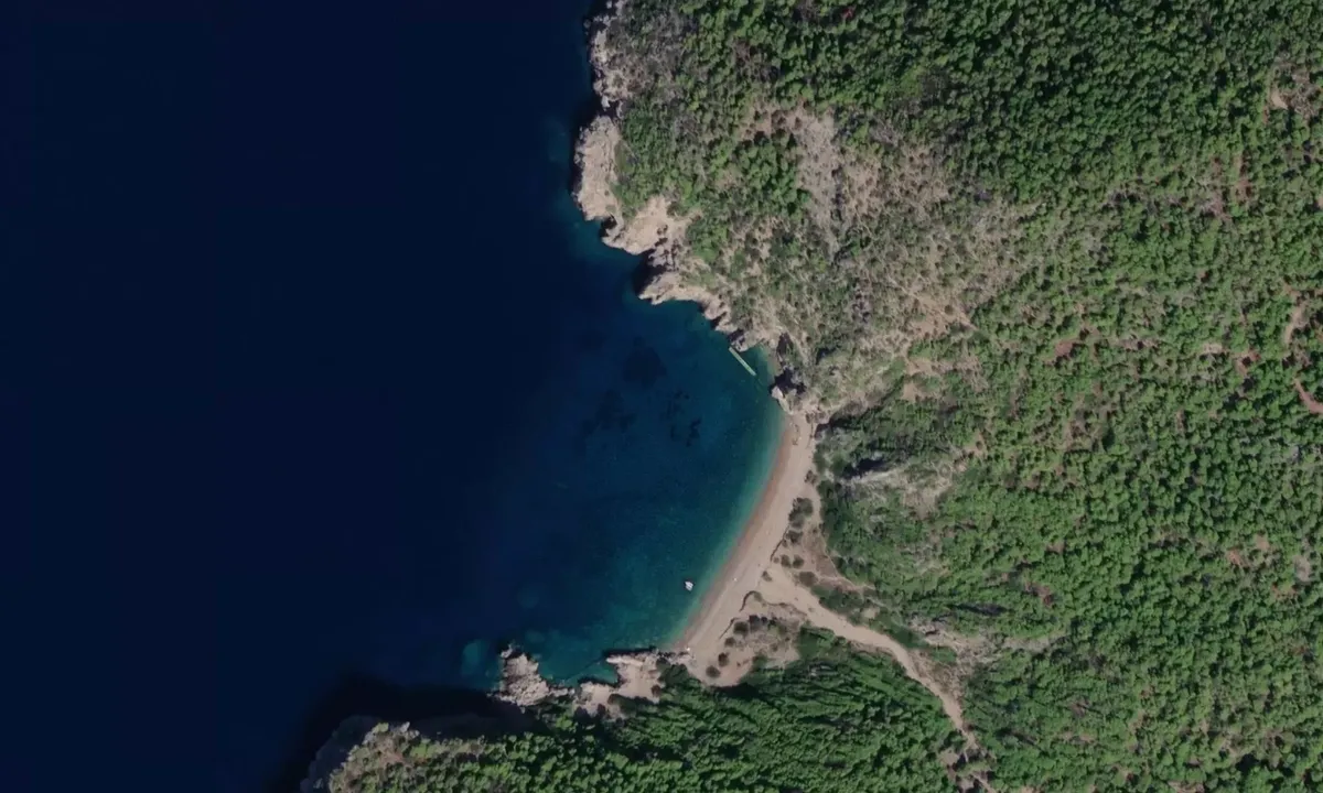 Satelite image of Lakazeza beach