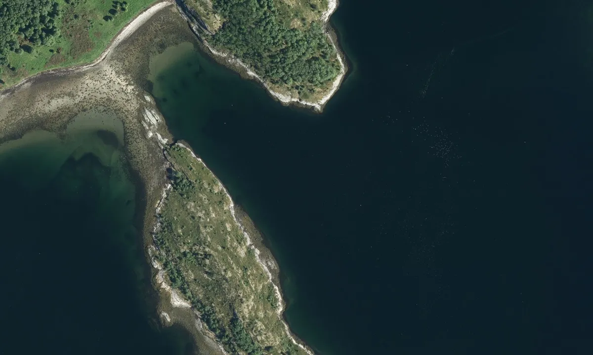 Flyfoto av Lamøya