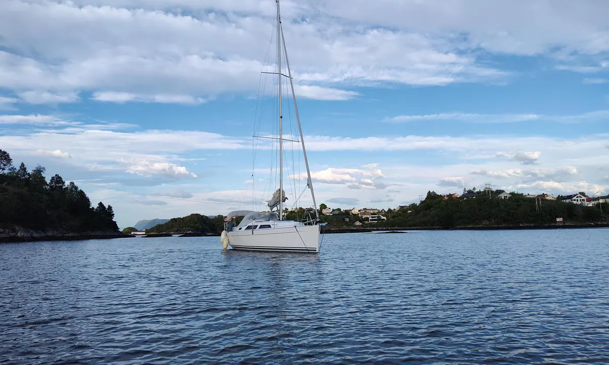Langevågsholmene Sula: {"base": "no", "no": "Idyllisk plass i fin v\u00e6r", "se": "Idyllisk plats i fint v\u00e4der", "en": "Idyllic place in fine weather", "da": "Idyllisk plads i godt vejr"}