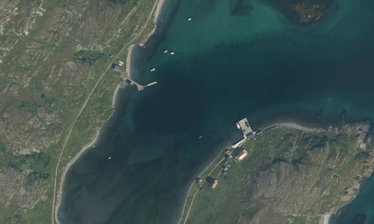 Flyfoto av Langfjordnes