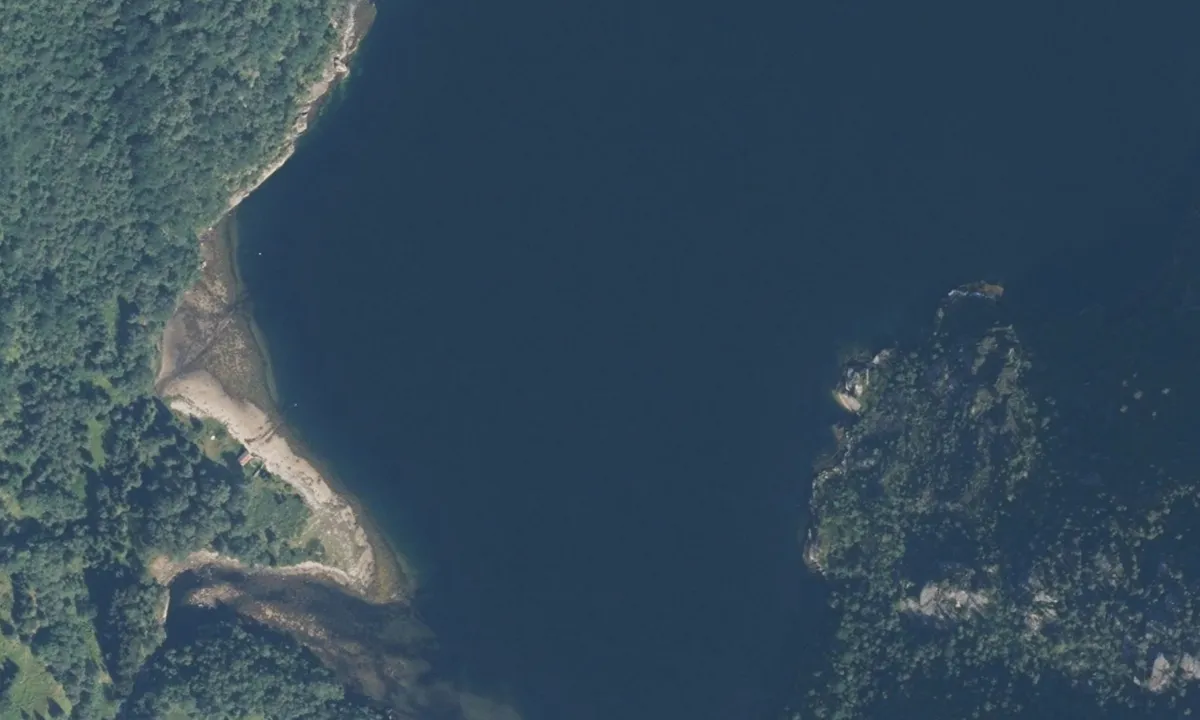 Flyfoto av Langkilvågen