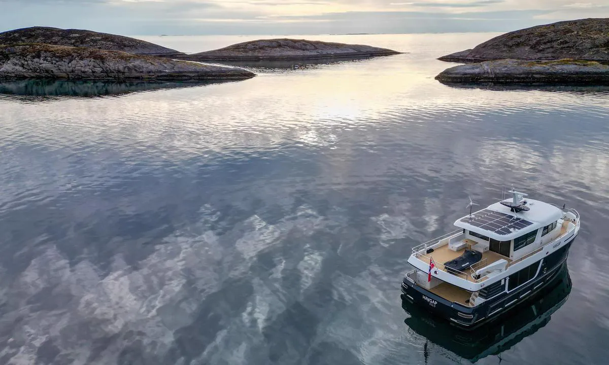 Langøya - Kvaløya: {"base": "en", "no": "Utsikt mot vest", "se": "Utsikt mot v\u00e4ster", "en": "View to the west", "da": "Udsigt mod vest"}